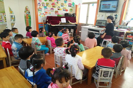 威海荣成市第一实验幼儿园开展 构筑食品安全 防火墙 ,撑起幼儿健康 保护伞 食品安全周活动