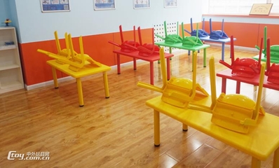柳州生产幼儿园塑料桌椅 实木玩具柜幼儿家具直销