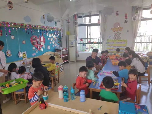 万顷沙镇第二幼儿园举行半日开放活动
