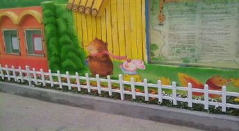 供应幼儿园护栏 安全环保型塑钢与PVC护栏全解析